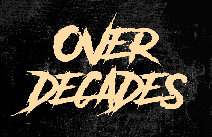 Over Decades Text in stilisierten Buchstaben: "OVER DECADES" auf dunklem Hintergrund.