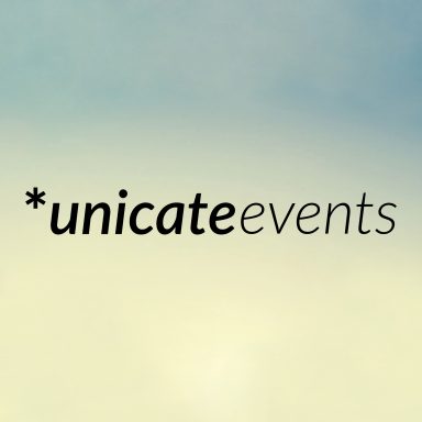 Text mit der Aufschrift "*unicateevents" auf einem sanften, unscharfen Hintergrund.