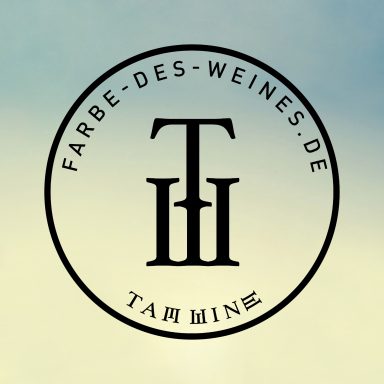 Logo von farbe-des-weines.de mit stilisiertem Schriftzug und kreisförmigem Rahmen.
